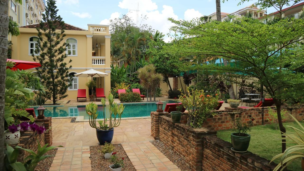 La Hotel Battambang