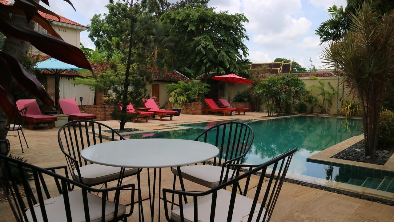 La Hotel Battambang